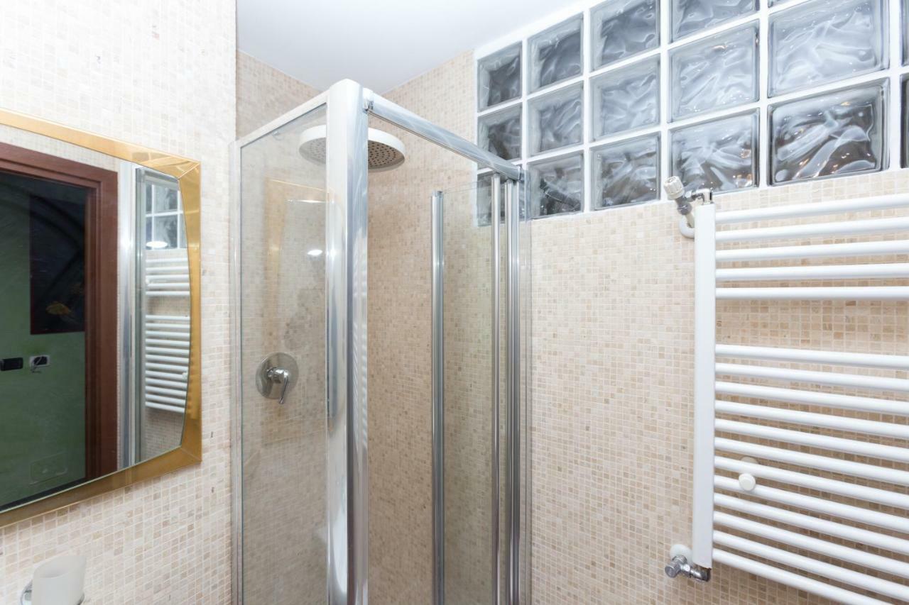로마 도무스아모르 콜로세오 B&B 외부 사진